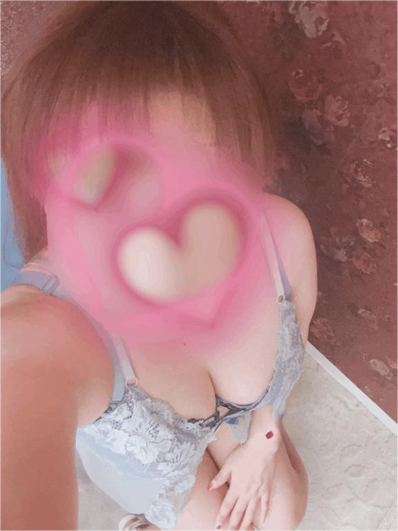 ななこ